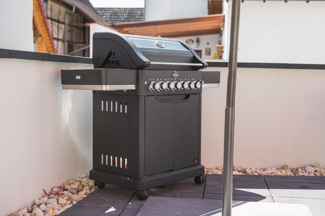 Golden Home With Barbecue, Yoga, Football Table سينشيم المظهر الخارجي الصورة
